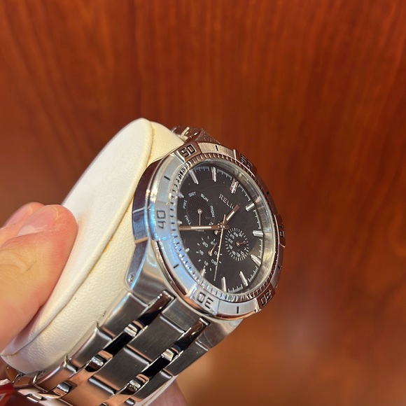 Men’s Relic Watch by Fossil - Picture 7 of 8